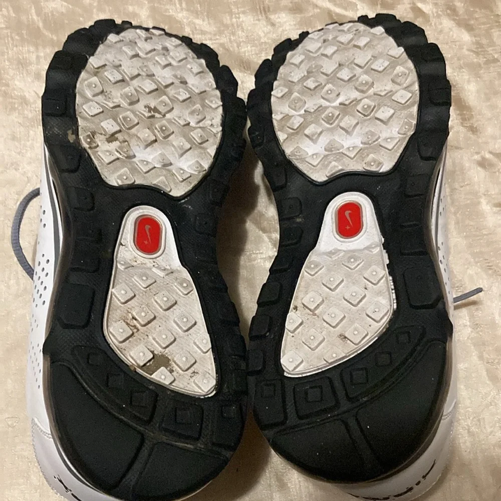 Nike Men's White Black Air Max + 2011 Leather Sneakers Size 7.5